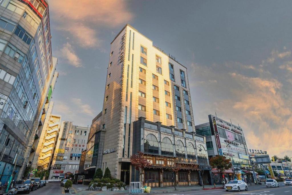 Business Design Hotel Luv Инчон Экстерьер фото