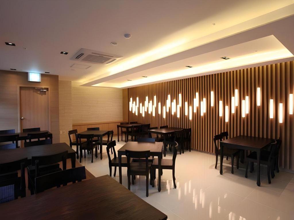 Business Design Hotel Luv Инчон Экстерьер фото