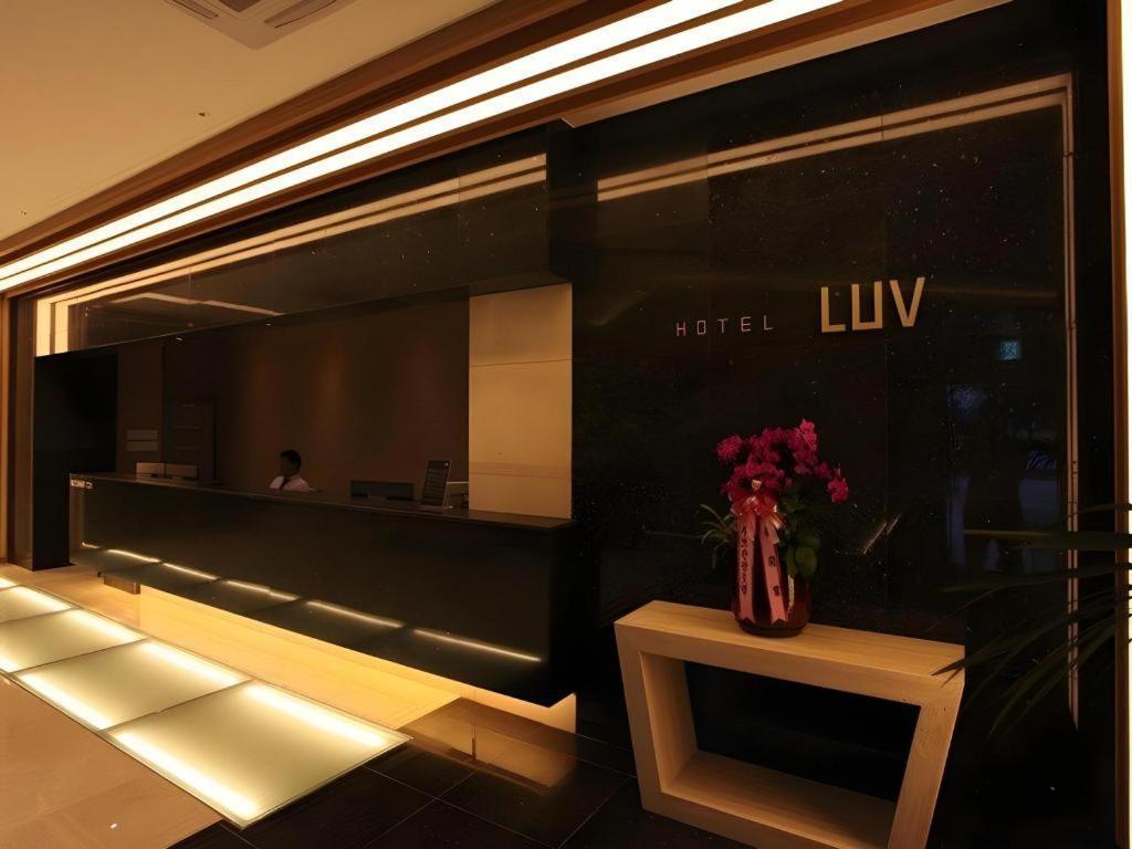 Business Design Hotel Luv Инчон Экстерьер фото