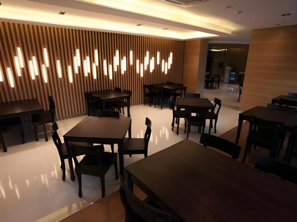 Business Design Hotel Luv Инчон Экстерьер фото