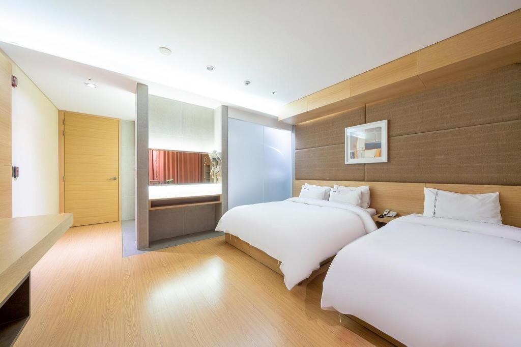 Business Design Hotel Luv Инчон Экстерьер фото