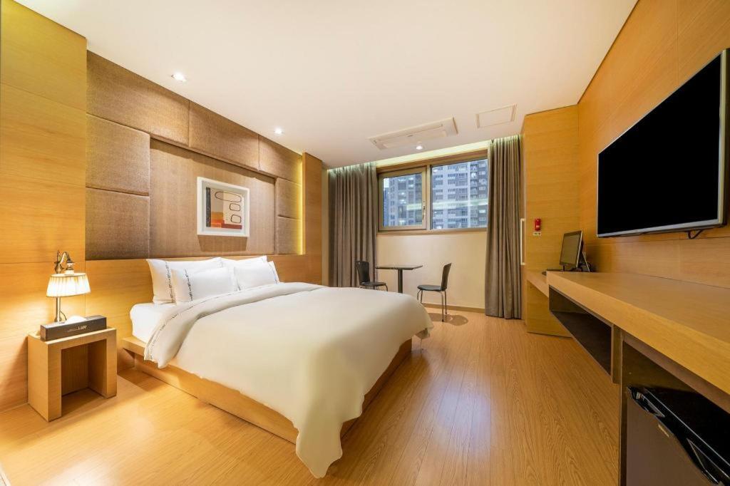 Business Design Hotel Luv Инчон Экстерьер фото